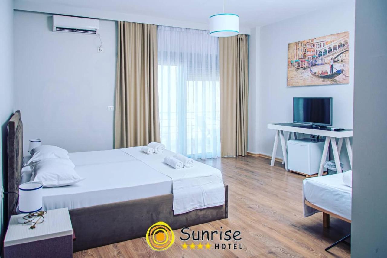 Sunrise Hotel Sarandë Esterno foto