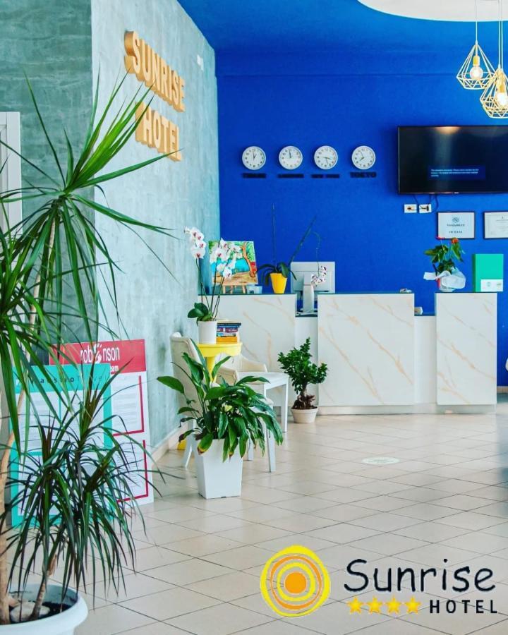 Sunrise Hotel Sarandë Esterno foto