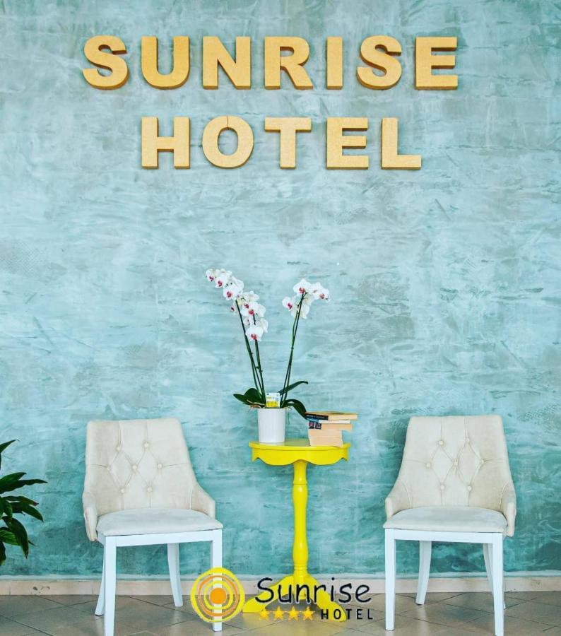 Sunrise Hotel Sarandë Esterno foto