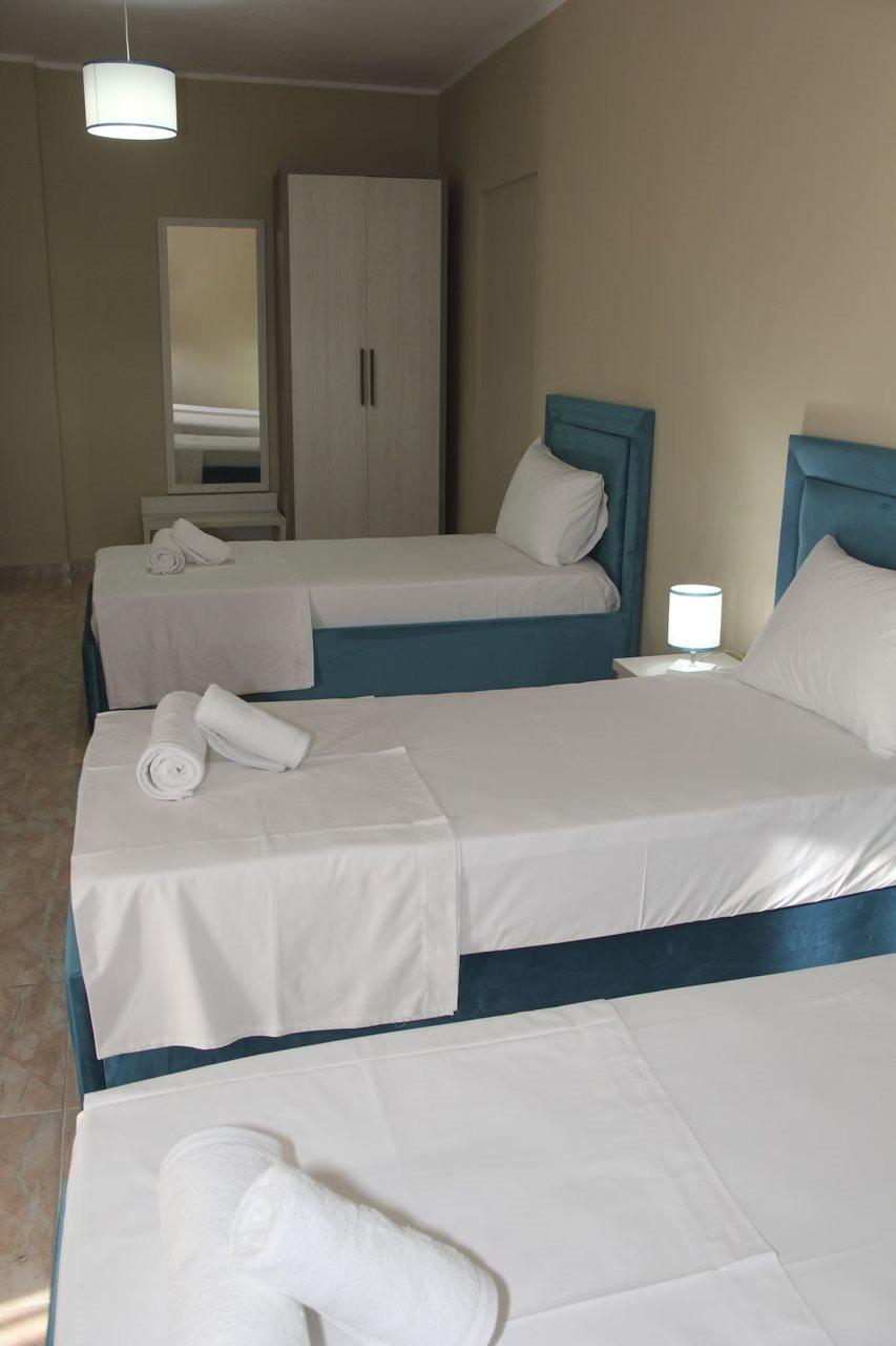 Sunrise Hotel Sarandë Esterno foto