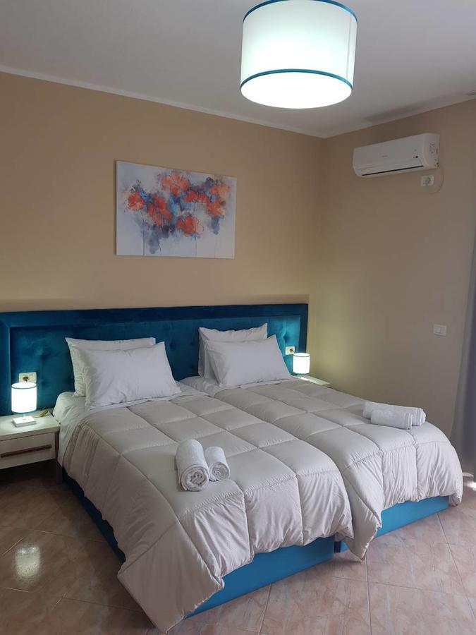 Sunrise Hotel Sarandë Esterno foto