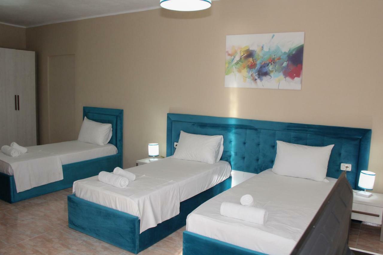 Sunrise Hotel Sarandë Esterno foto