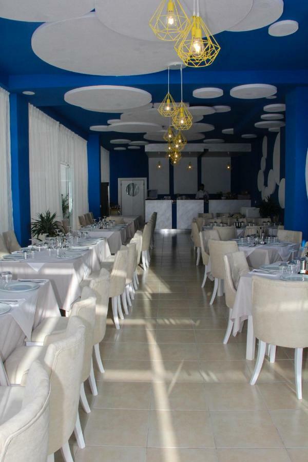 Sunrise Hotel Sarandë Esterno foto