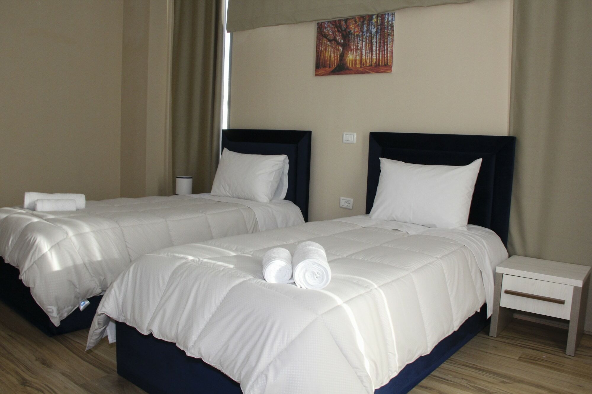 Sunrise Hotel Sarandë Esterno foto