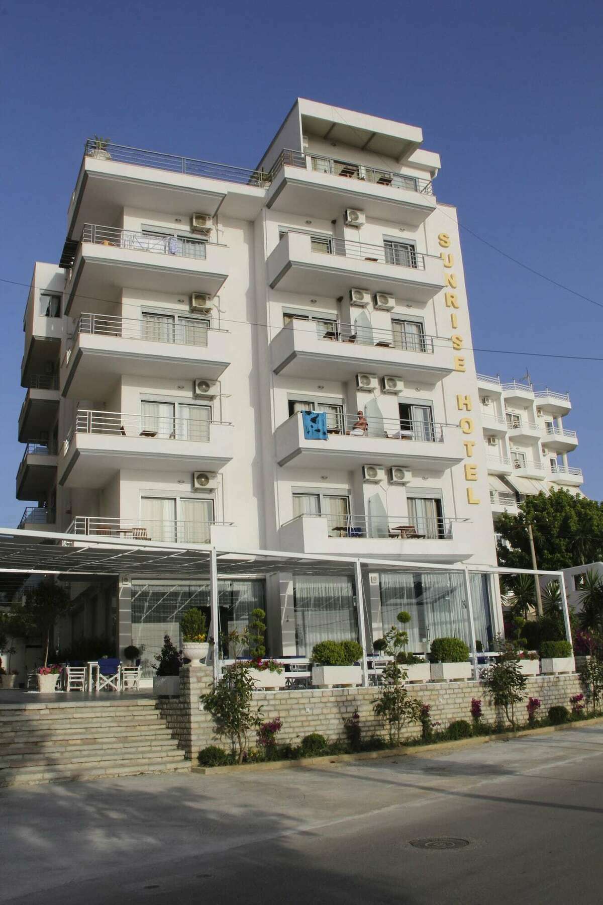Sunrise Hotel Sarandë Esterno foto